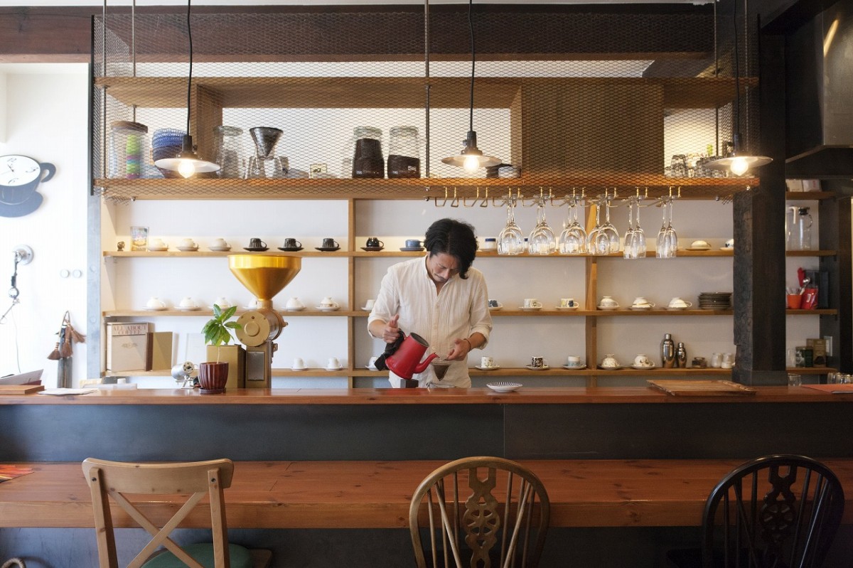 島根県松江市にあるコーヒースタンド『リブルコーヒーロースター』の店内の様子
