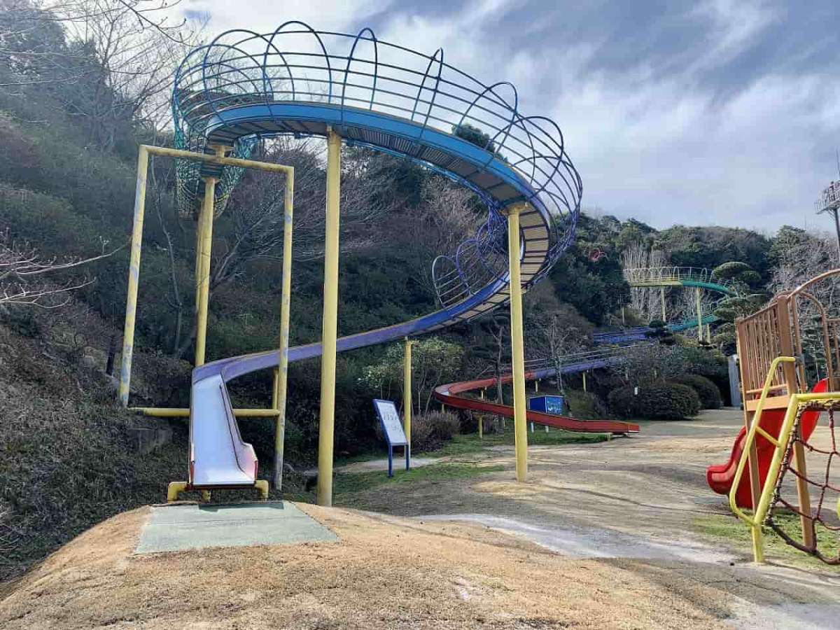 島根県大田市の『仁摩健康公園』にあるローラーすべり台