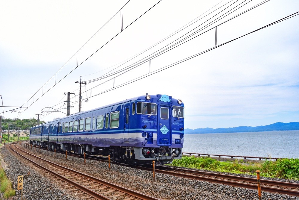 JR因美線で運行される観光列車「あめつち」