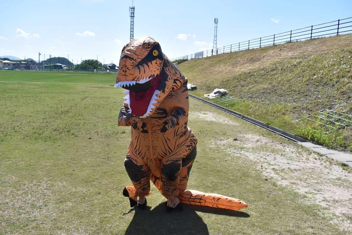鳥取県のプロサッカークラブ「ガイナーレ鳥取」のティラノサウルスレース