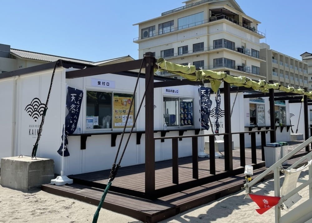 鳥取県米子市の海の家カフェ『杜々堂』の外観