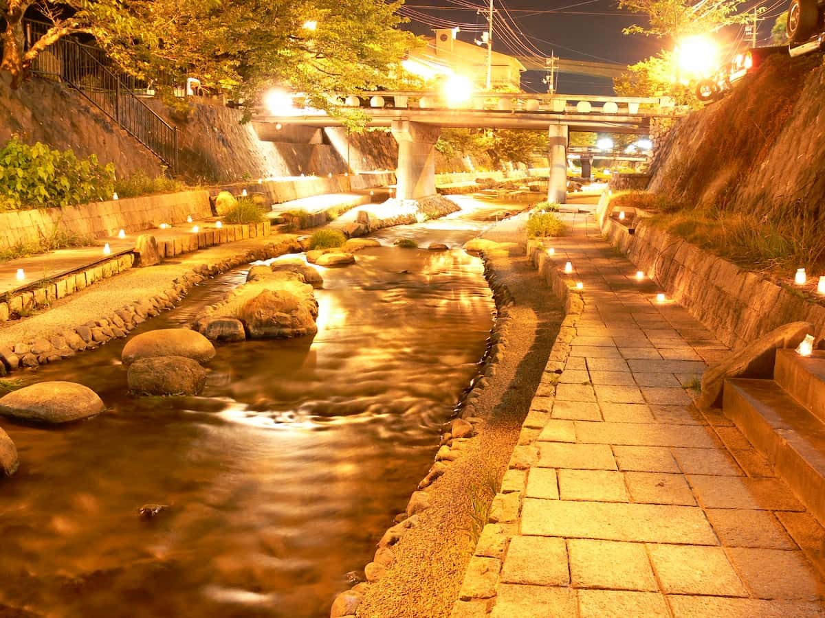 島根県松江市の温泉地・玉造温泉の夜の風景