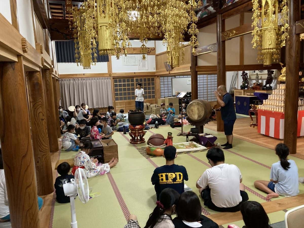 島根県江津市で開催されたイベント「第1回はづみ縁日」の終わりの会の様子