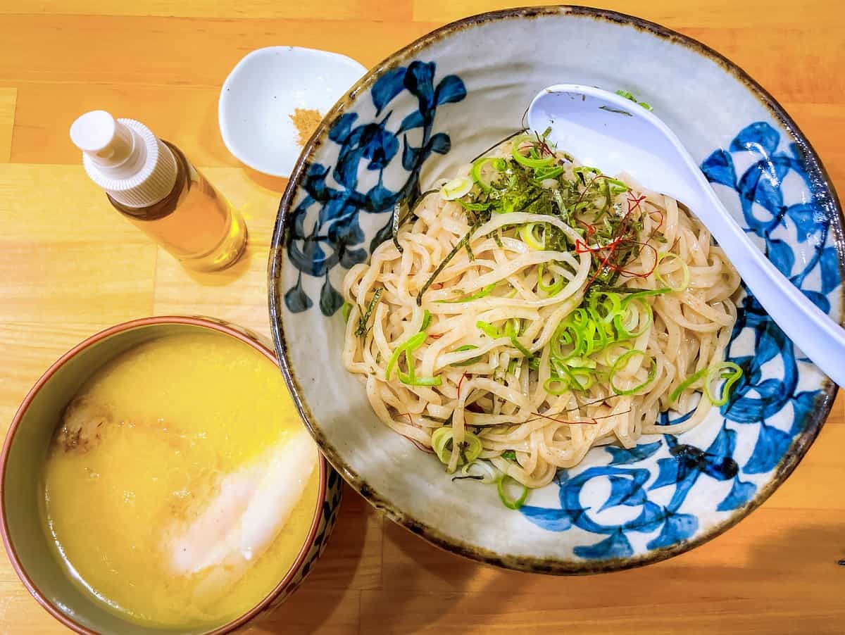 モリヤマDおすすめ島根県松江市のラーメン店『麪家 ひばり』の「鶏白湯つけ麺」