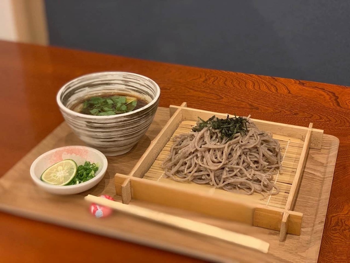 鳥取県米子市にある「手打ち蕎麦と甘味処満星」の蕎麦