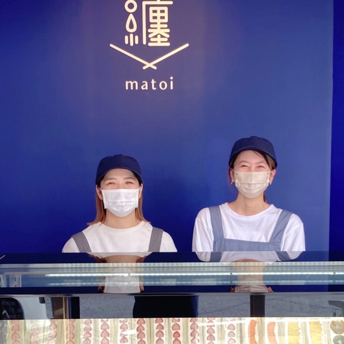 鳥取県米子市にあるフルーツサンド専門店『纏鳥取店』の笑顔がすてきな店員さんツサンド