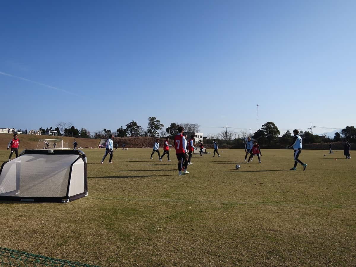 鳥取県のプロサッカークラブ「ガイナーレ鳥取」の2023年初練習の様子