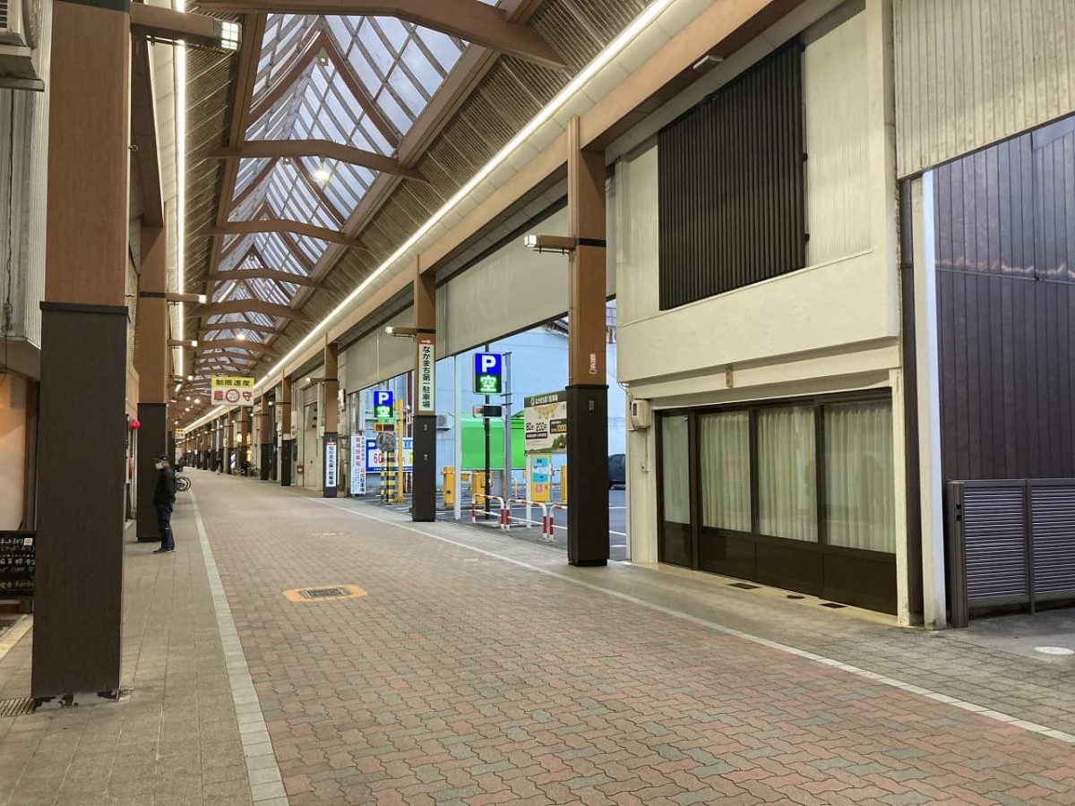島根県出雲市にある商店街「サンロードなかまち」の風景