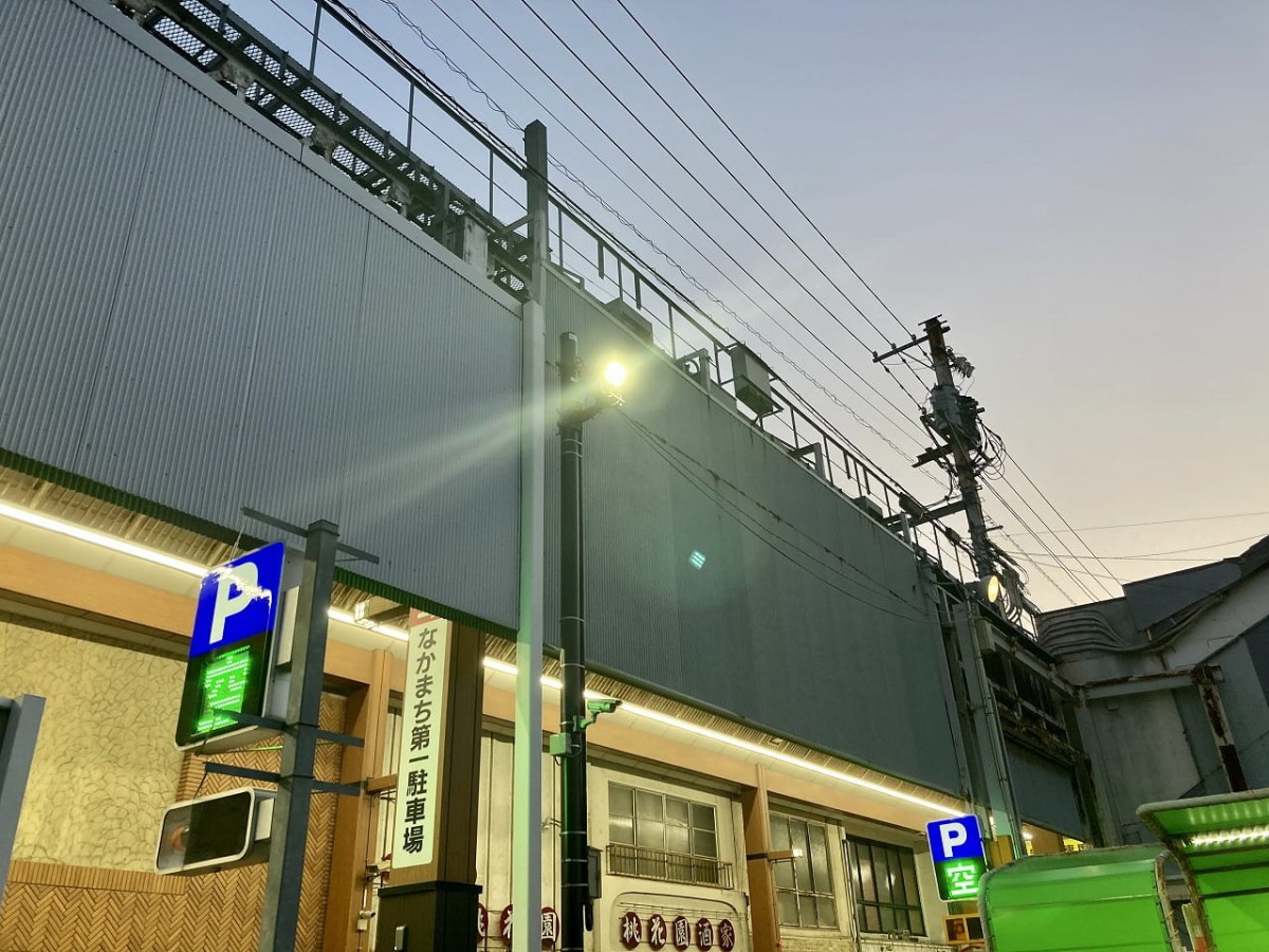 島根県出雲市にある商店街「サンロードなかまち」の風景