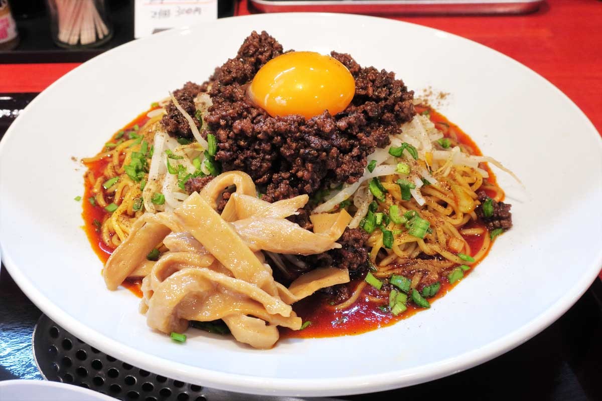 松江市鹿島町の町中華『中華食堂 昇龍』の「麻辣まぜそば」