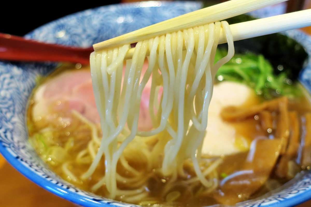 鳥取県倉吉市の人気ラーメン店『麺屋 TASUKU』の中華そば