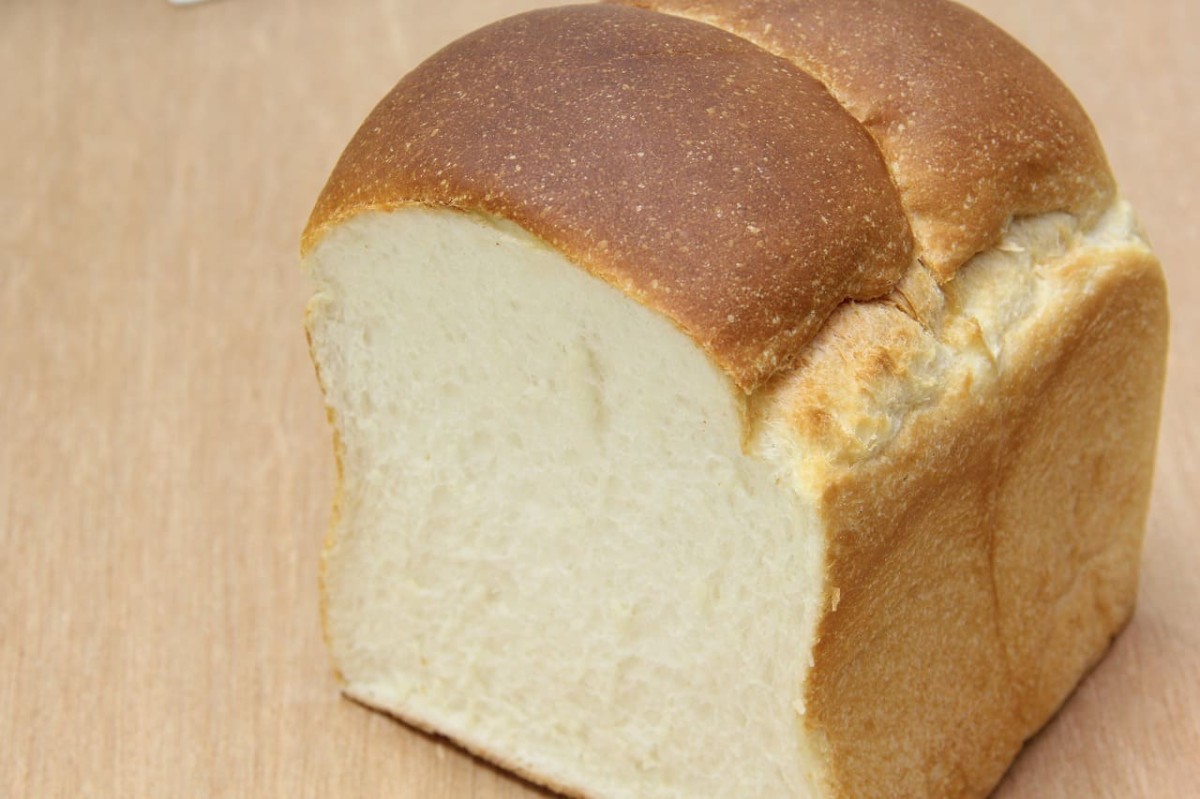鳥取県米子市にあるパン屋「モンパン」の食パン