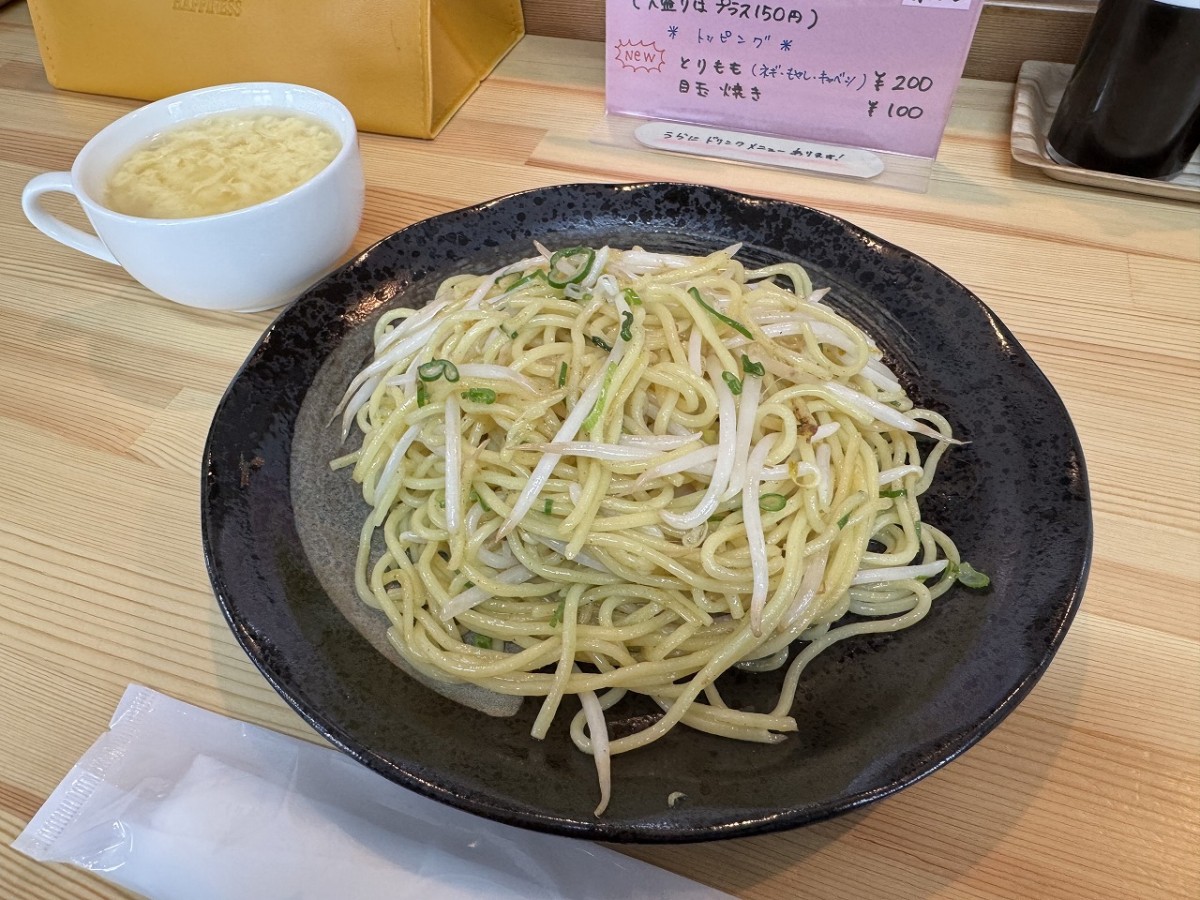 出雲市中野にある焼きそば専門店『スヤキ屋ふくちゃん』の「スヤキ」