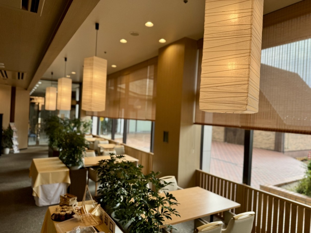 島根県出雲市にある『レストランくにびき』の店内の様子