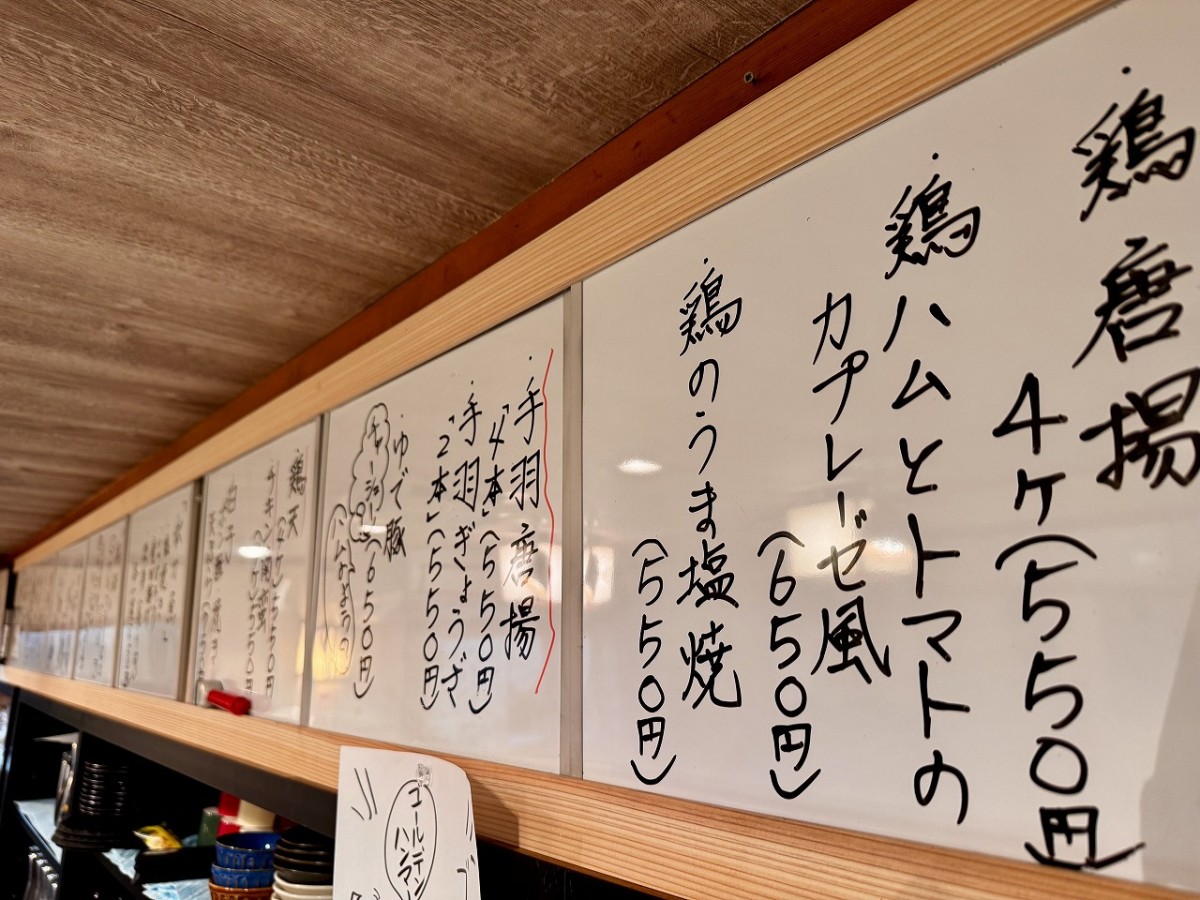 島根県松江市にオープンした居酒屋『食事と酒どころ でぶや』の店内の様子