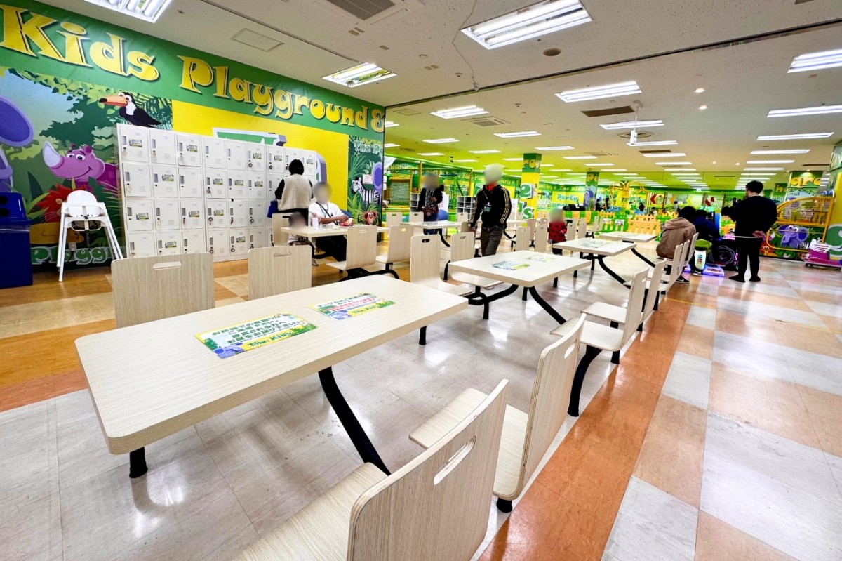 島根県出雲市にある室内遊び場『ザ・キッズ』の様子