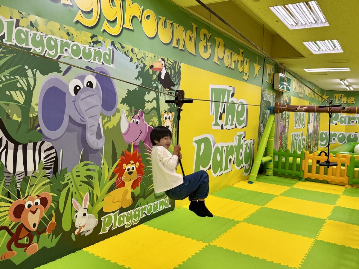 島根県出雲市にある室内遊び場『ザ・キッズ』の様子