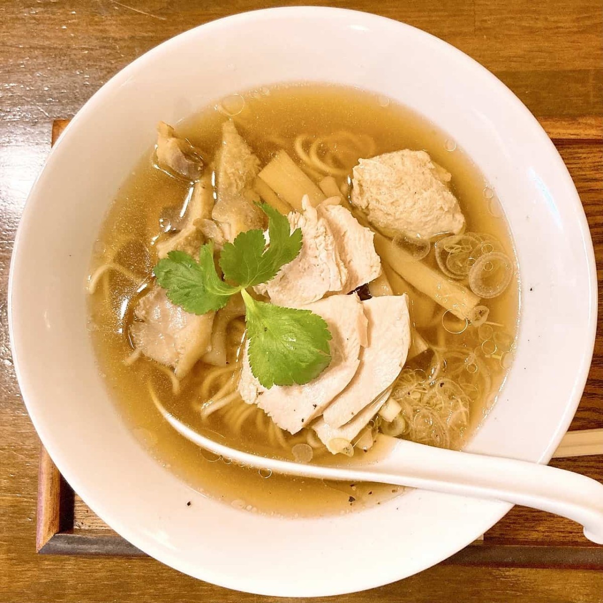 島根県出雲市にある『鶏ラーメン 福如雲』の純鶏ラーメン(濃口しょうゆ)