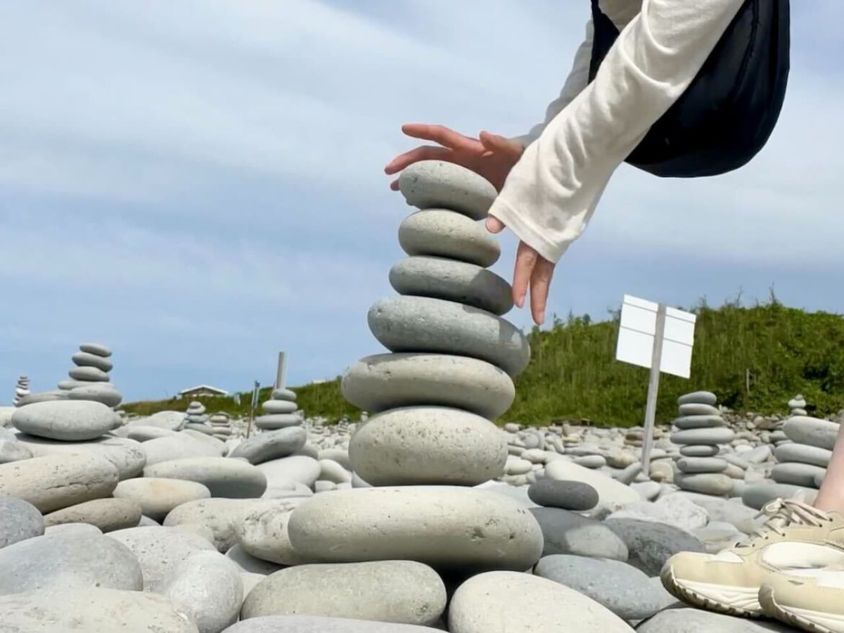 鳥取県琴浦町にある自然海岸「鳴り石の浜」の様子