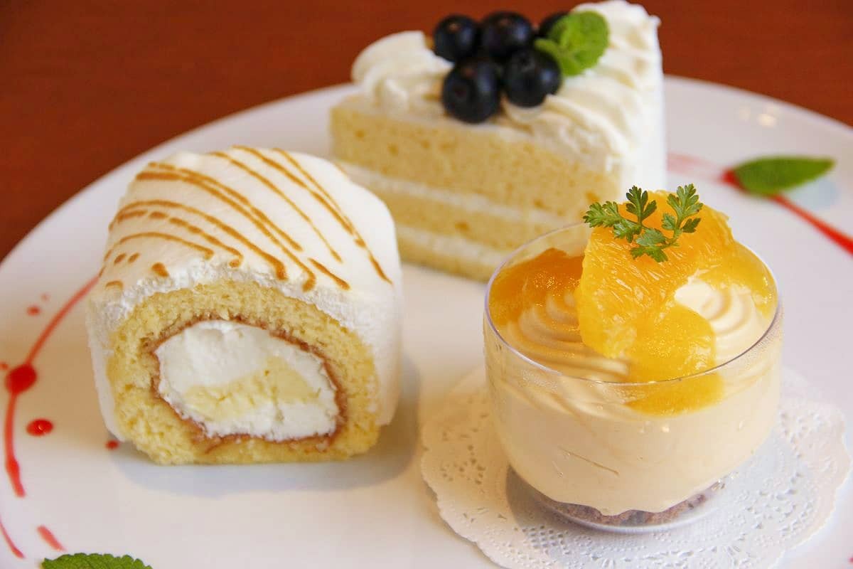 島根県奥出雲町横田のカフェ『カフェシナトラ』のケーキカフェのケーキ3種盛り