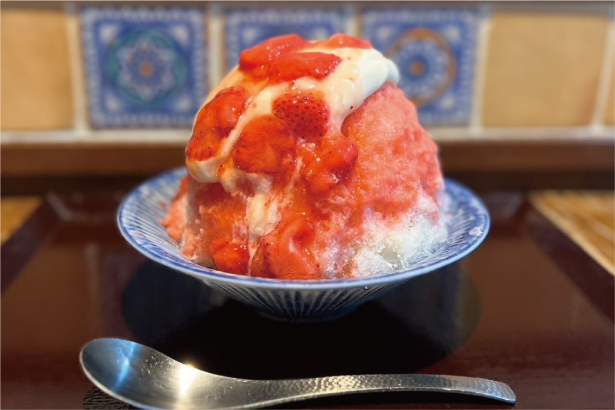 鳥取市カフェ「BOWL TABLE」と「茶房オクノシブヤ」のコラボかき氷