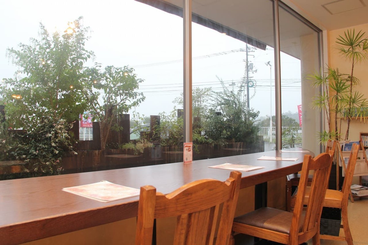 島根県出雲市にある和カフェ『Kissa&amp;co坂根屋』の店内の様子