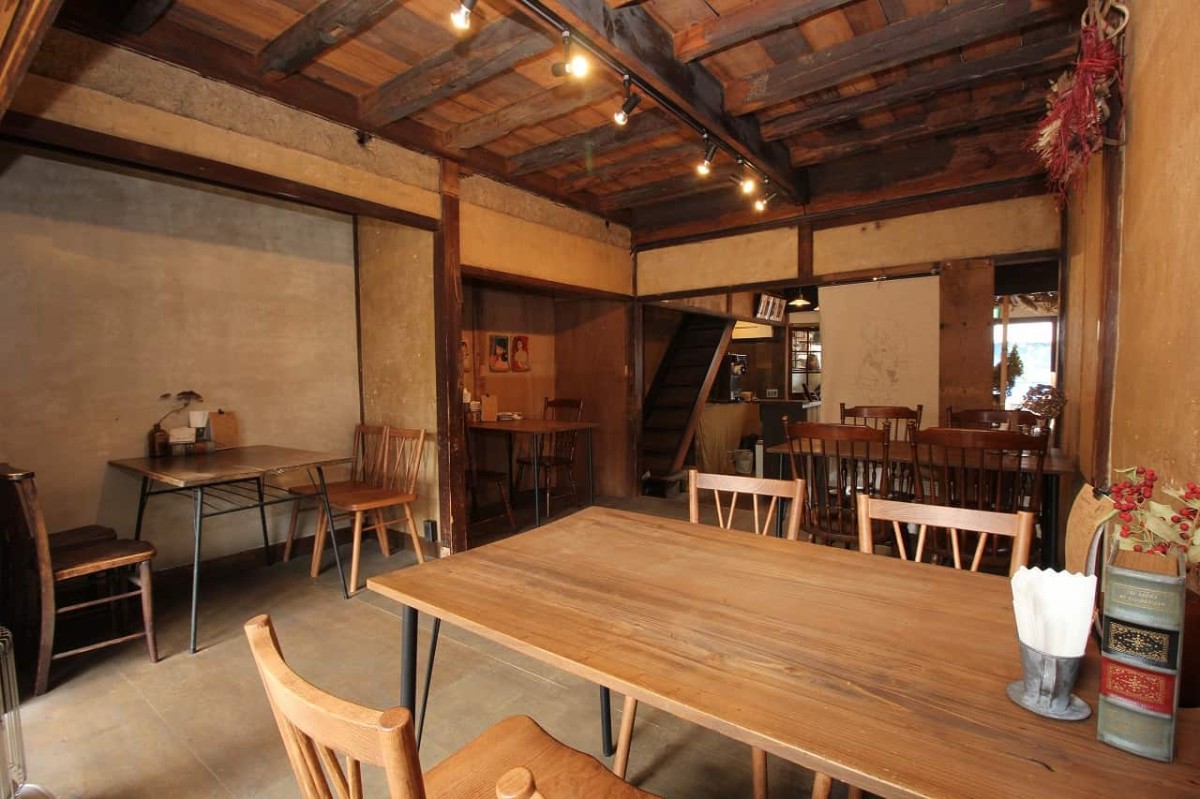 鳥取県米子市にある『goods＆cafeみっくす』の店内