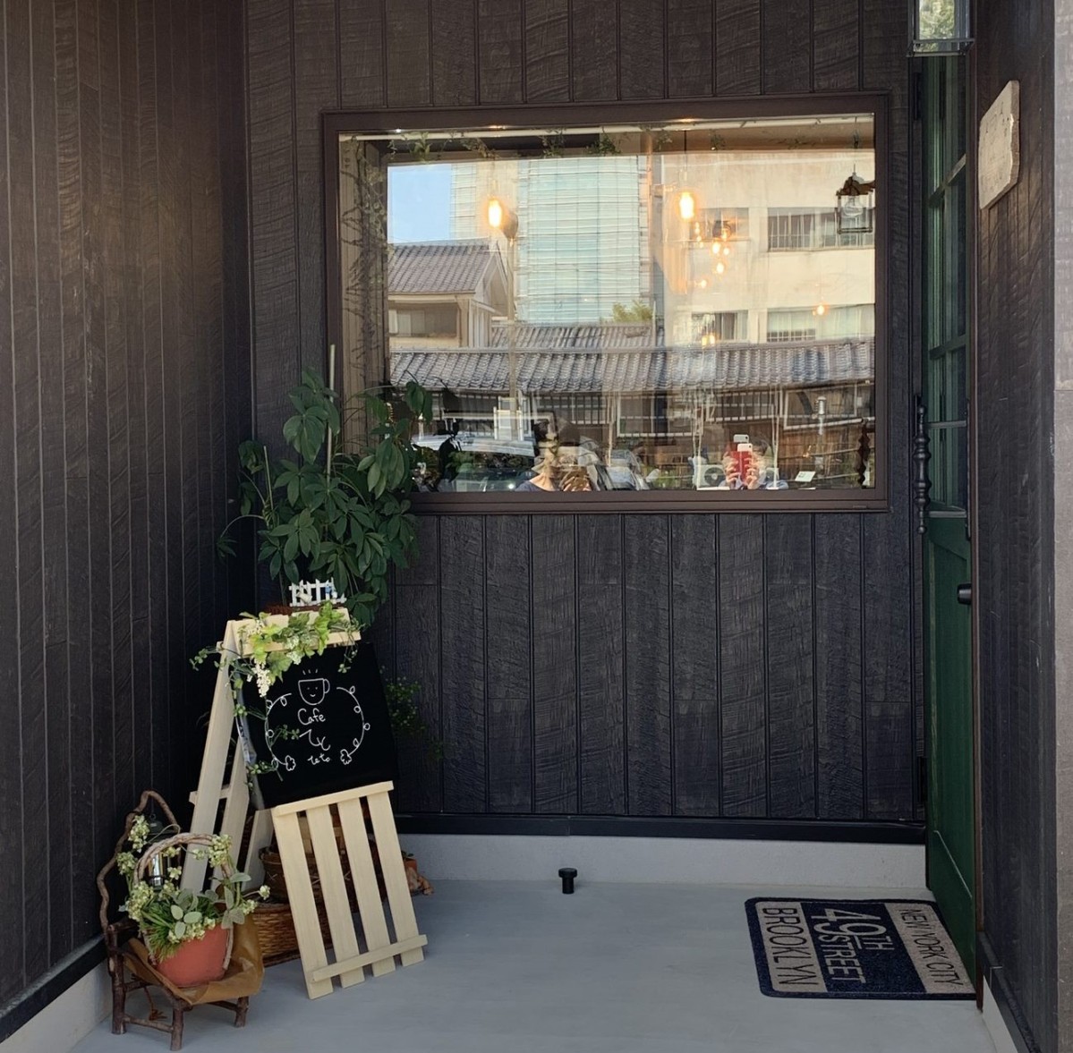 島根県松江市にオープンした『カフェてと』の外観