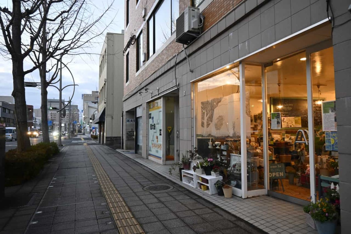 鳥取県米子市にある雑貨店『ブリコラージュ』の外観
