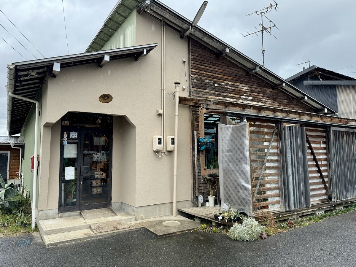 鳥取県米子市にあるガーデニング雑貨のお店『コルテ』の外観