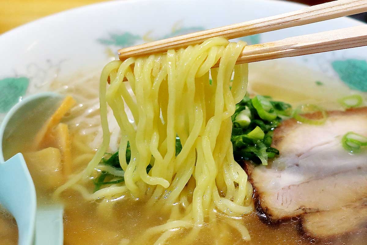 松江市の玉造温泉にある居酒屋『龍頭』のラーメン