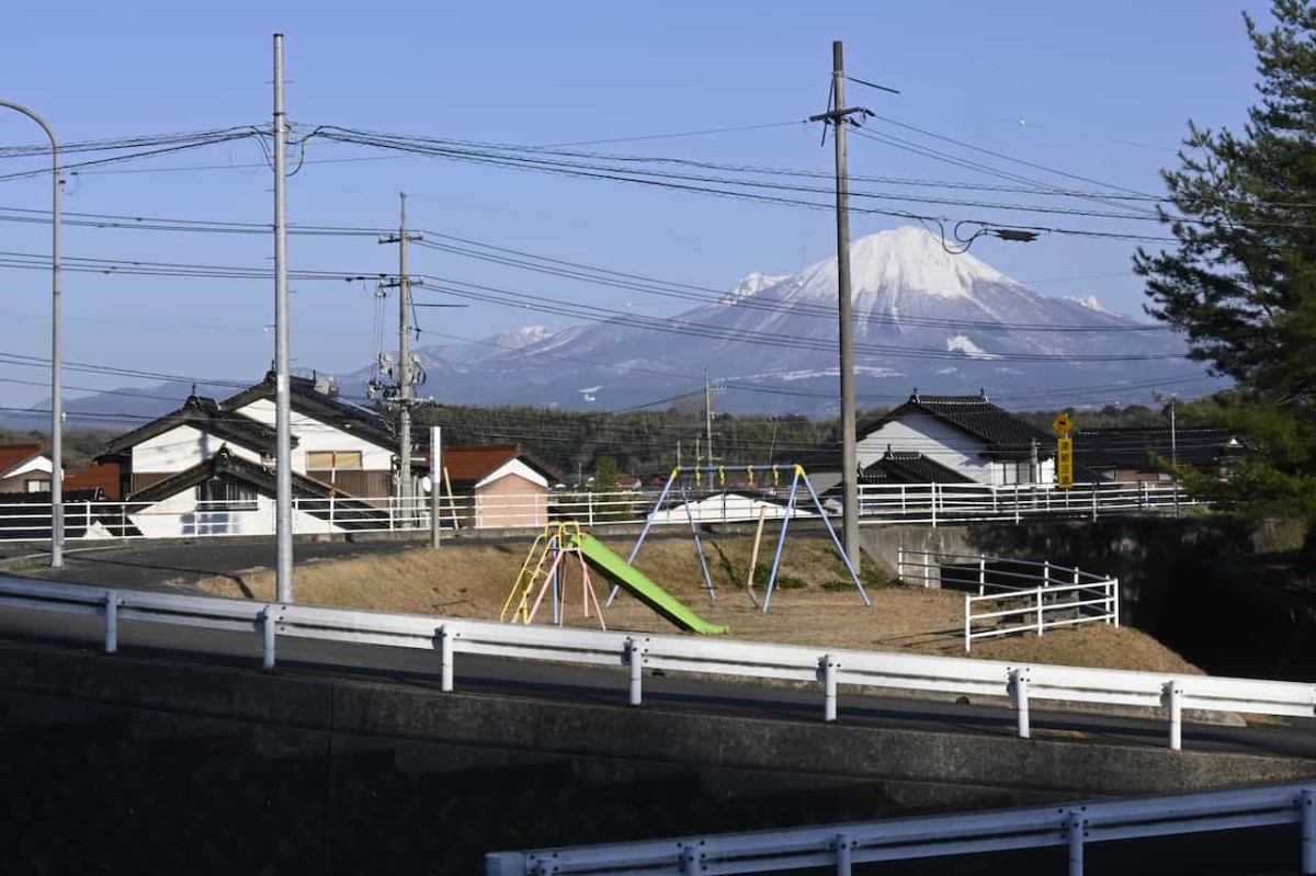 鳥取県米子市『大袋児童公園』近くにある『正雲寺』から見た大山