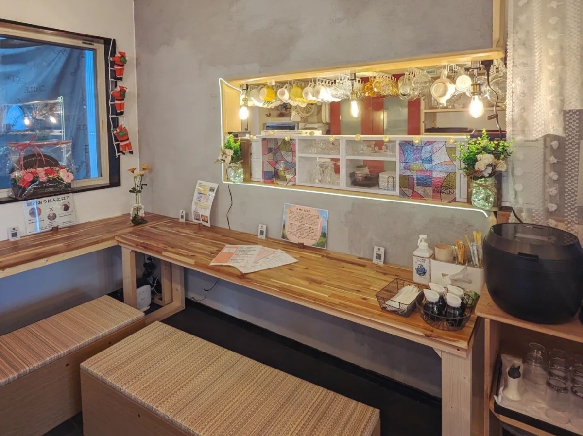 島根県松江市にオープンした『かふぇかなちゃん家』の店内の様子
