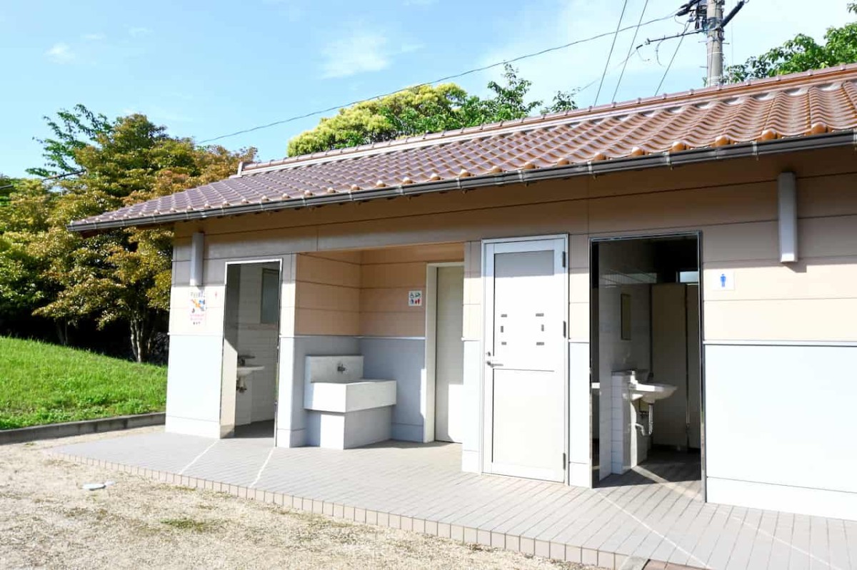 島根県益田市にある『雪舟橋公園』のトイレ