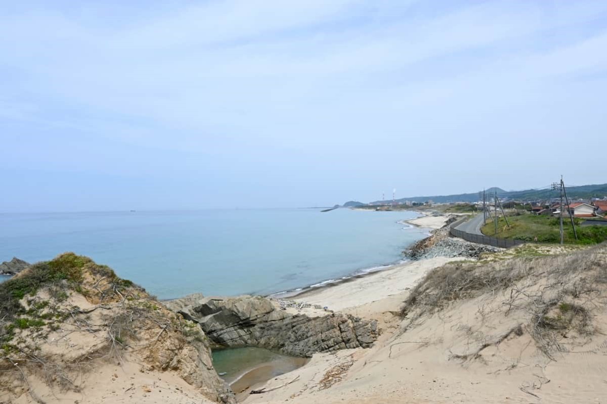 島根県江津市にある「真島」から見える景色