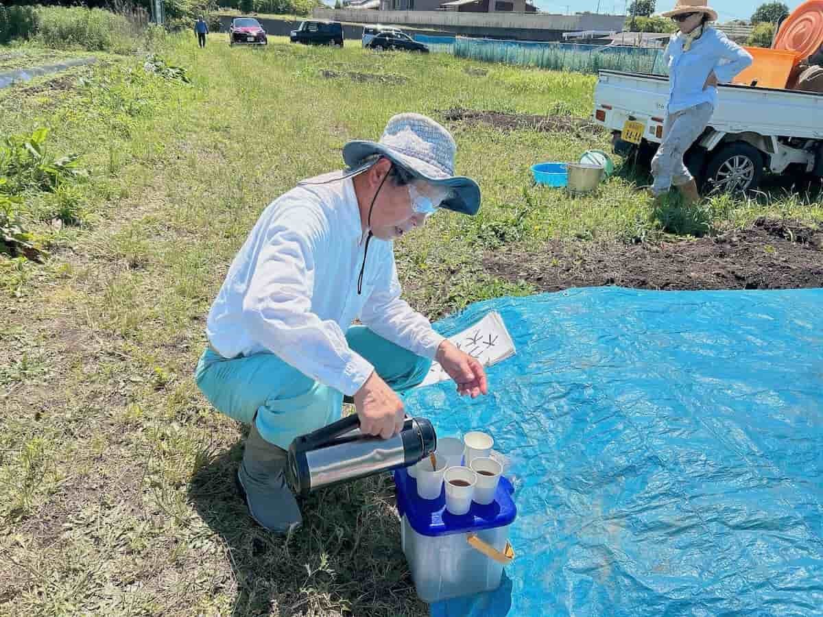 島根県松江市の大根島で開催された「海藻の利活用でつくる芋焼酎プロジェクト」の様子