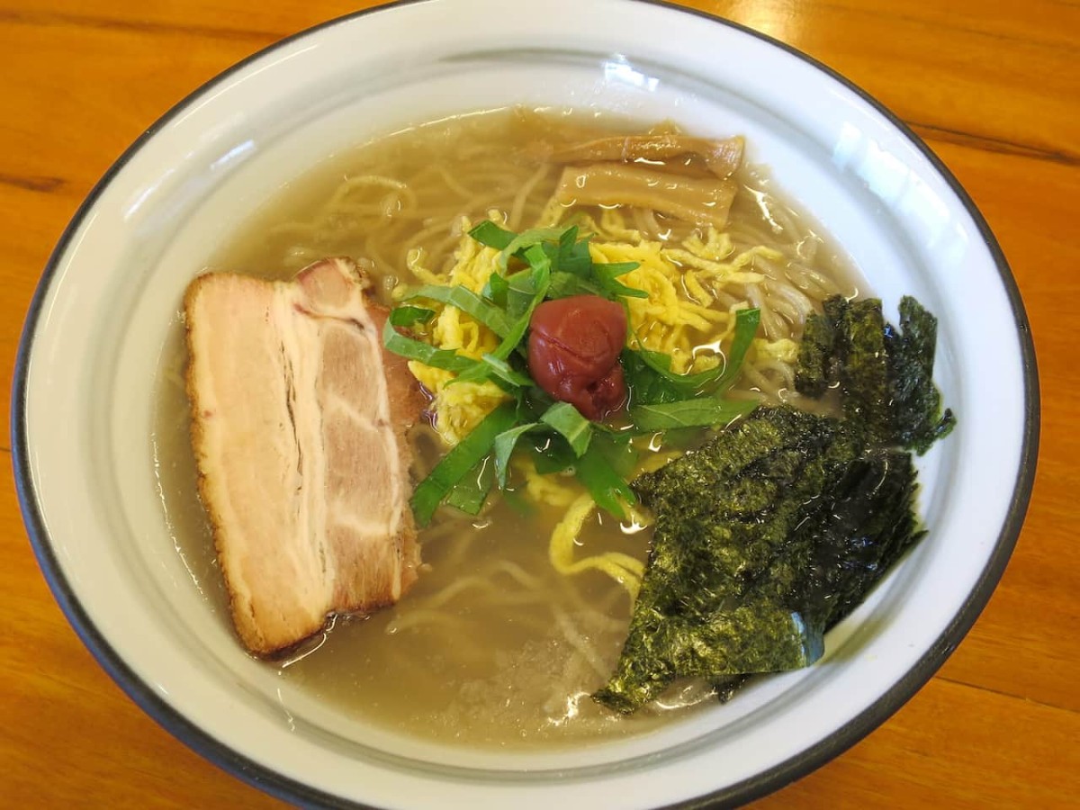 鳥取県米子市にある『麺屋無双』で提供している夏季限定の牛骨ラーメン