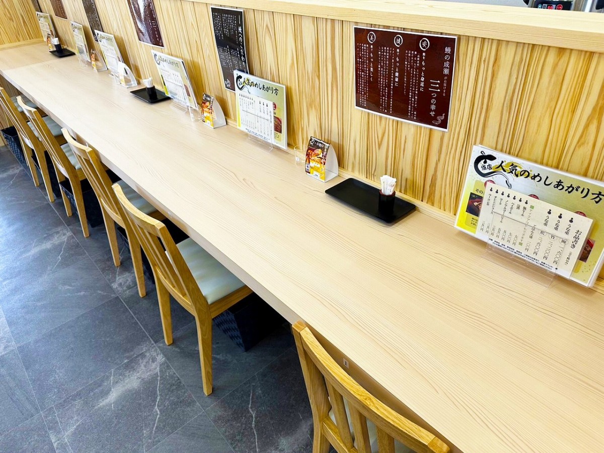 島根県松江市にオープンしたウナギ料理専門店『鰻の成瀬』の店内の様子