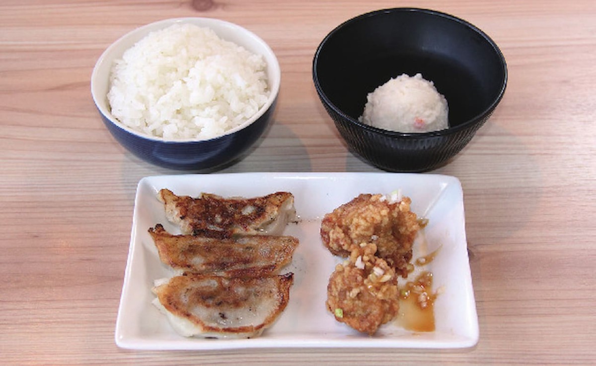 島根県松江市にある『壱龍ラーメン』で提供しているセットメニュー