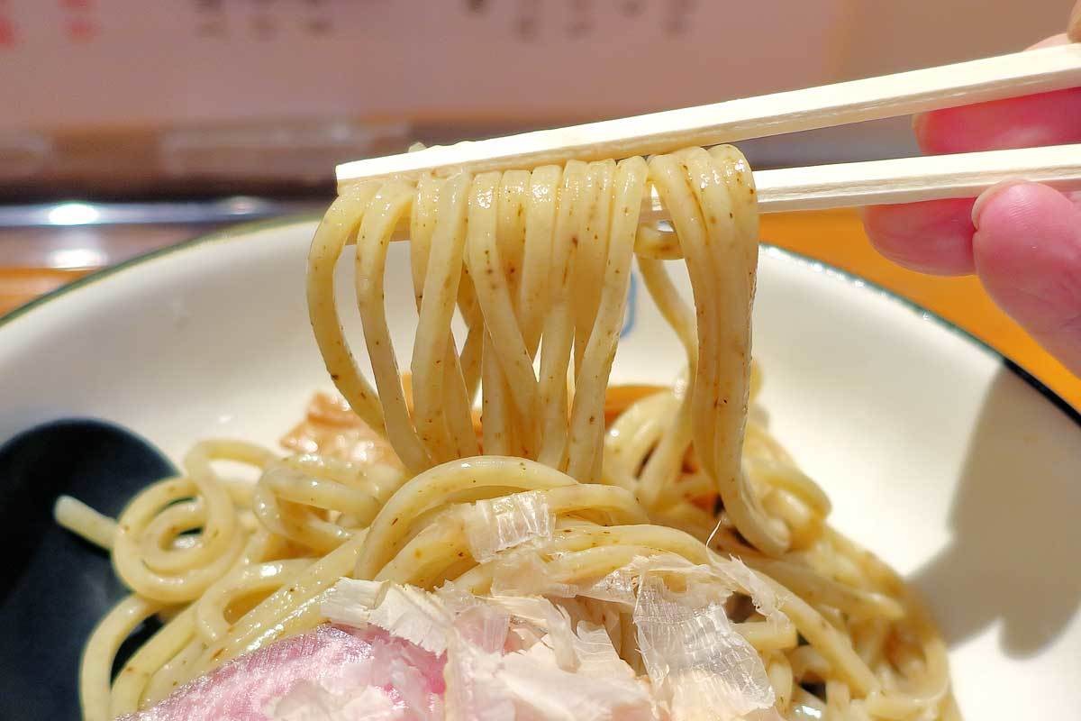 松江市学園エリアの人気ラーメン店『麺や拓 松江店』の夏限定メニュー「冷辛つけ麺」