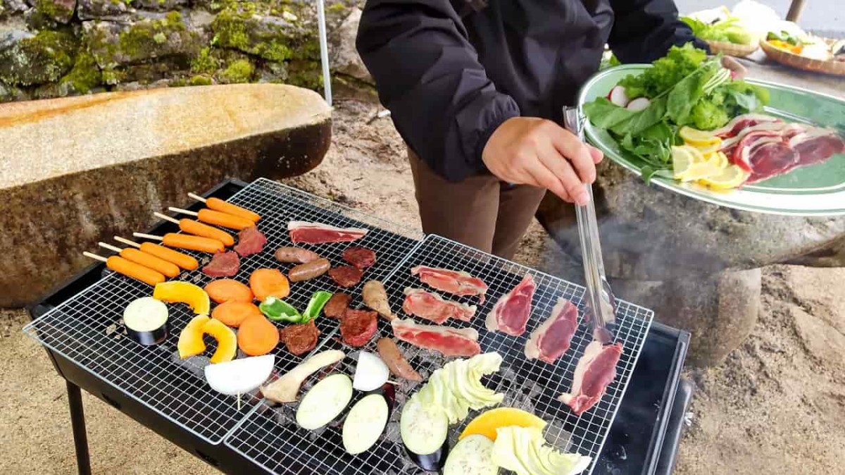 島根県雲南市にある『石照庭園』で夏季限定で実施しているそうめん流しとBBQ