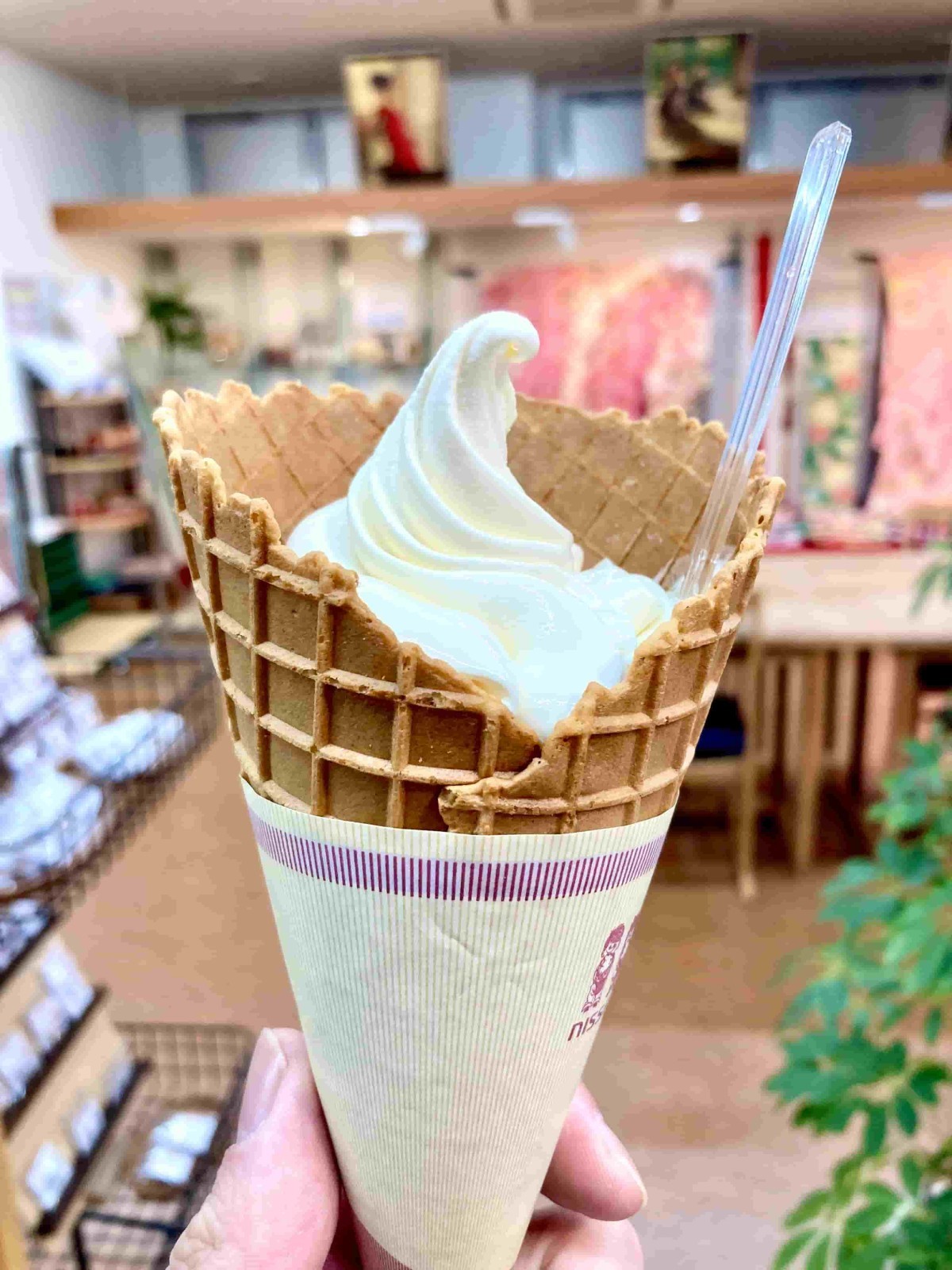 島根県出雲市の『影山呉服店』の絹練りソフト
