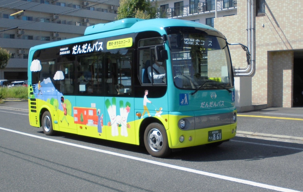米子市内を走るだんだんバス