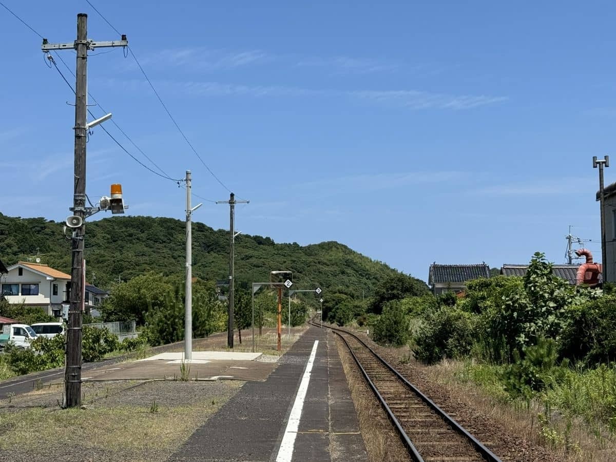 島根県大田市の『久手駅』のホームからの眺め