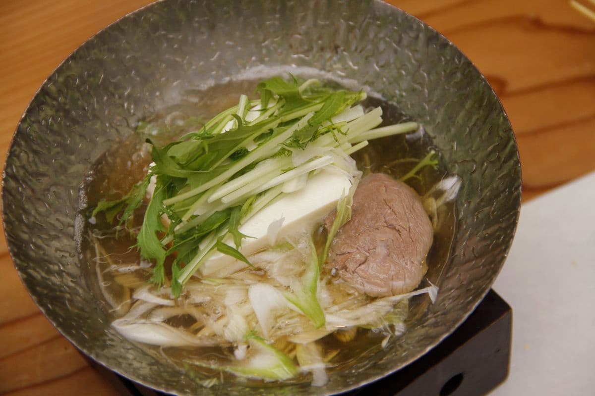 島根県松江市寺町の和食店『海奴-みやこ』の湯豆腐