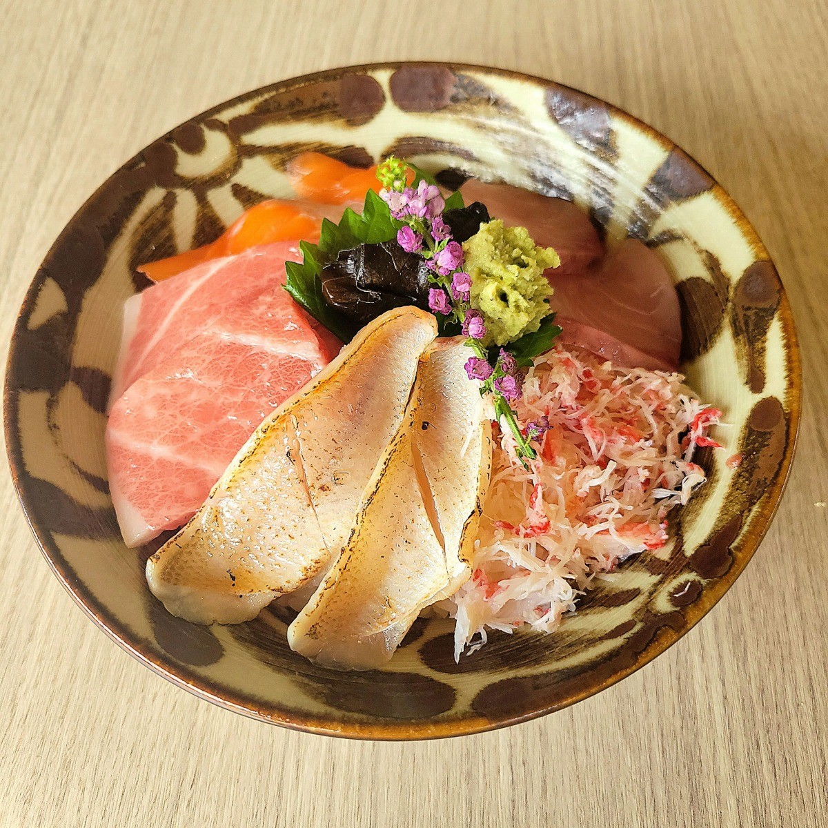 鳥取県北栄町の『道の駅ほうじょう』の秋メニュー「いいとこ取り６種丼」