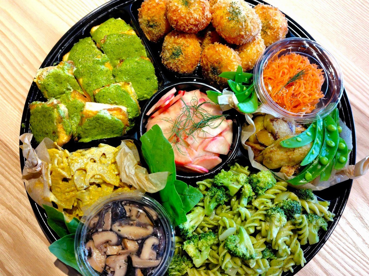 松江市白潟本町の八百屋カフェ『rooot』のオードブル