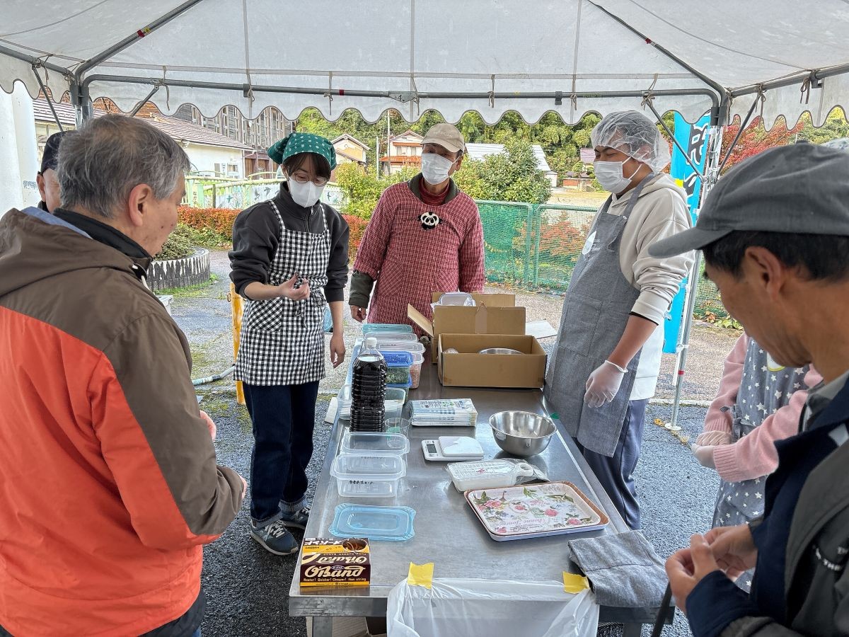 奥出雲町のイベント「新そば祭り＆あおぞら市」の様子