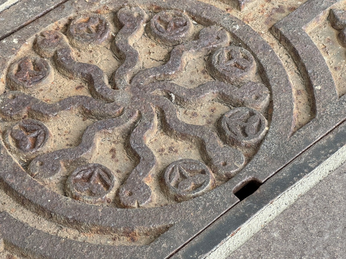 ヤマタノオロチのフタ