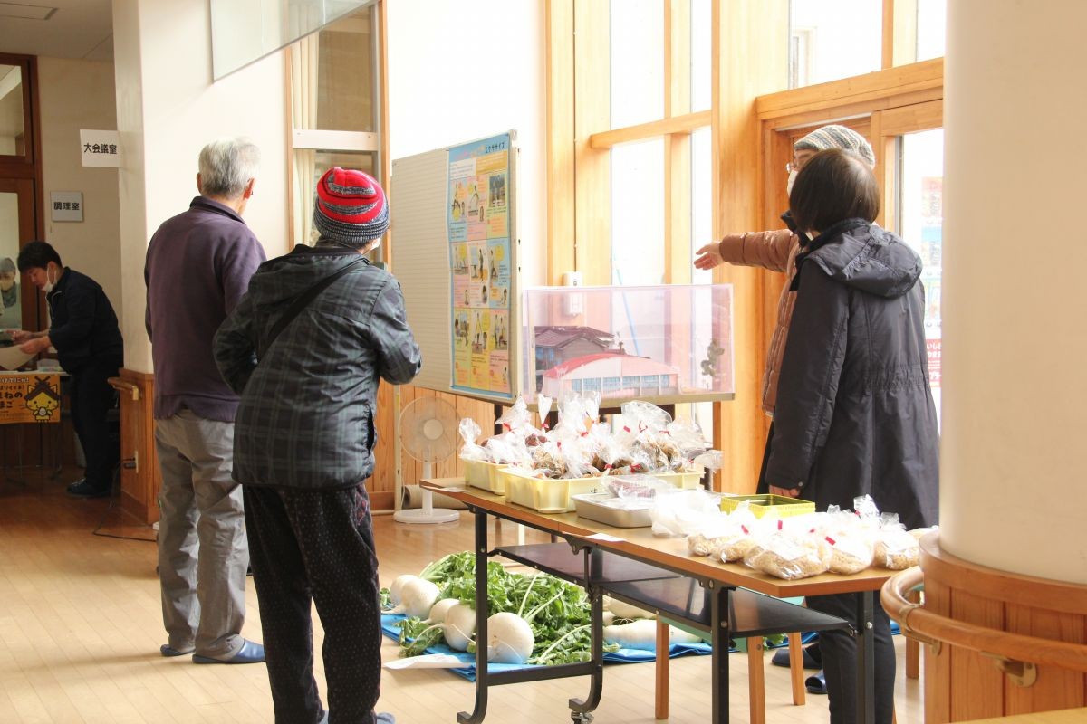 島根県大田市で開催されている「地域食堂どがなか屋」の開催中の様子